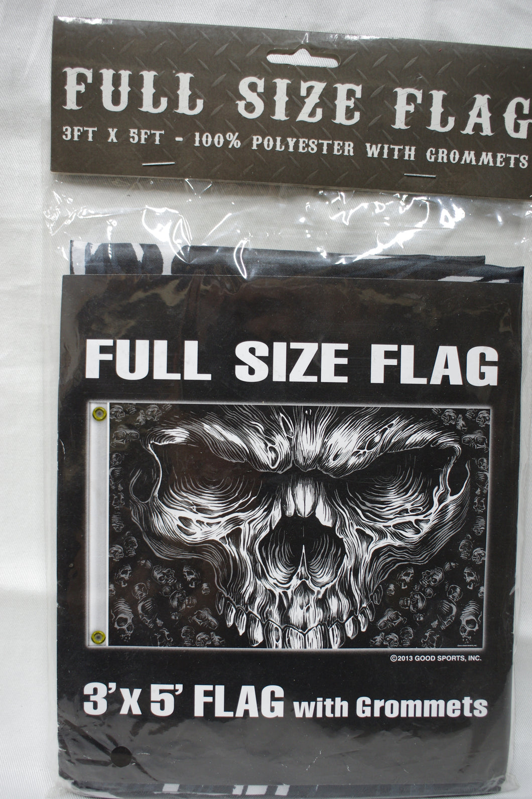 Skull Flag. 152 cm x 91 cm Polyester