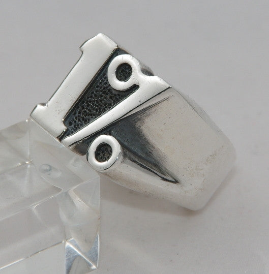 Sterling silver 1%.  Mens ring #1114