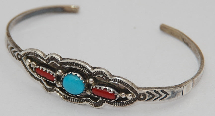 American Indian Jewellery, Ladies Bracelet, Navajo 925 sterling silver.