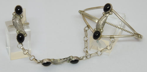 Slave bracelet, made by Navajo indians in USA. 925 sterling silver.